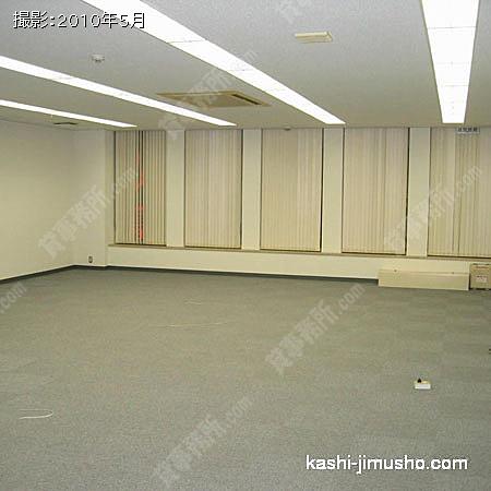 天井の高い室内 天井の高い室内