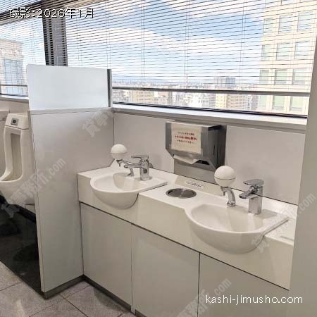 男性トイレ 男性トイレ