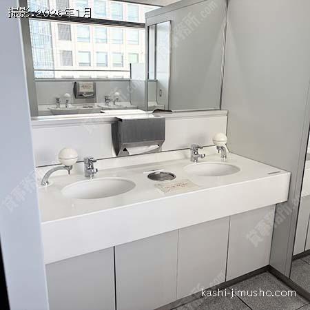 男性トイレ 男性トイレ