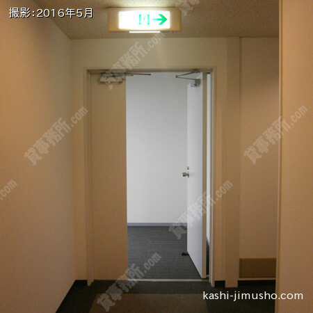 貸室入口(2階140.32坪）