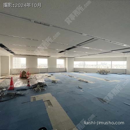 貸室内(15階西館66.82坪・原状回復前)