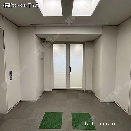 貸室入口(8階西館139.44坪)