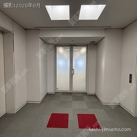 貸室入口(10階東館320.05坪)