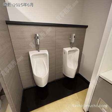 男性トイレ