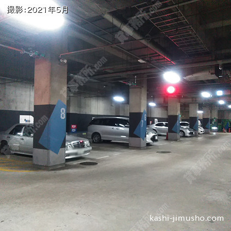 地下駐車場