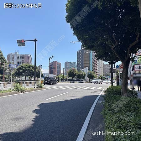 前面道路(新横浜通り）