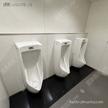 男性トイレ