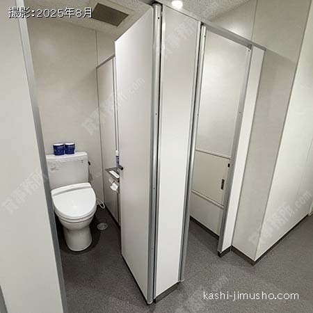 男性トイレ