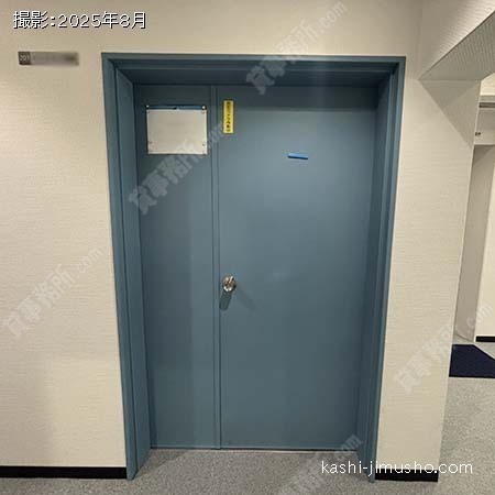 貸室入口