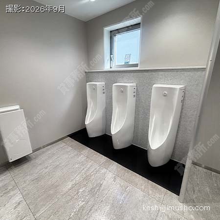 男性トイレ