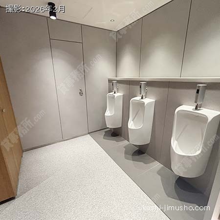 男性トイレ