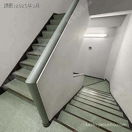 共用階段