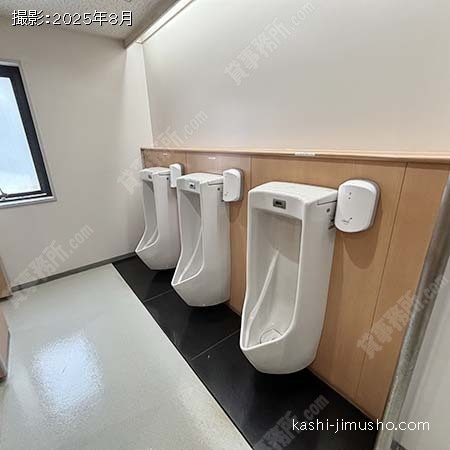 男性トイレ