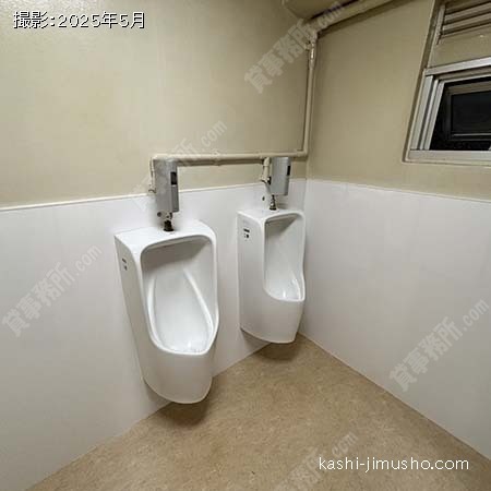男性トイレ