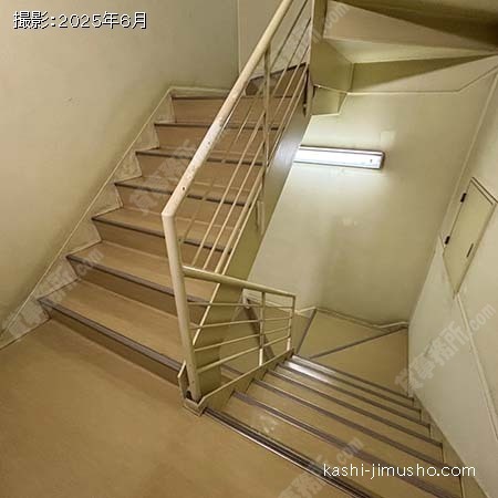 共用階段