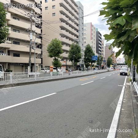 前面道路(新横浜通り)