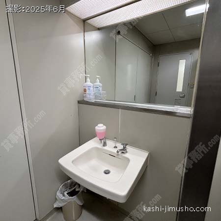 男性トイレ