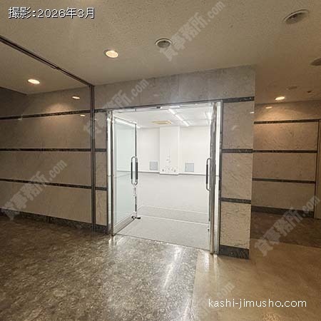 貸室入口(B2階B203号室)