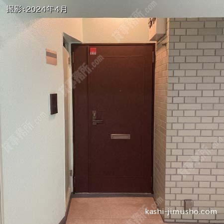 貸室入口(3階302号室)