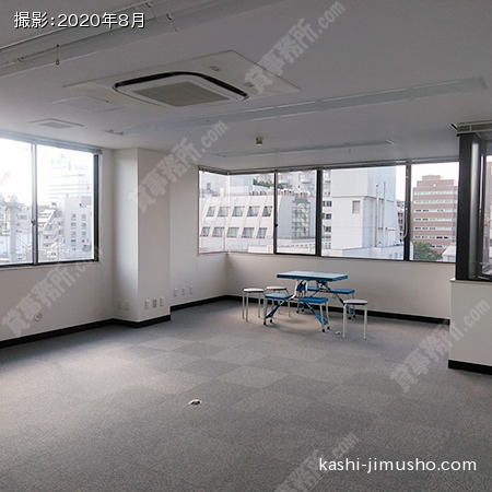 貸室内(8階A号室）