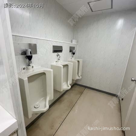 男性トイレ
