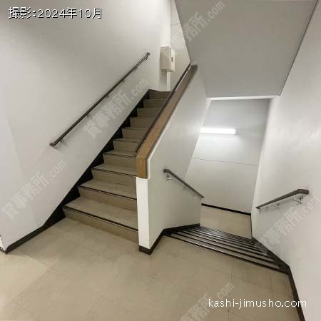共用階段