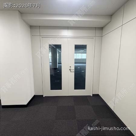 貸室入口(6階75.90坪)