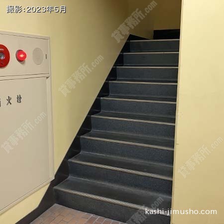 共用階段