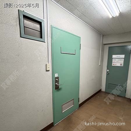 貸室入口(3階303号室)