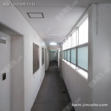 貸室階共用廊下