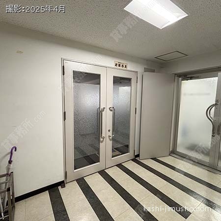 貸室入口