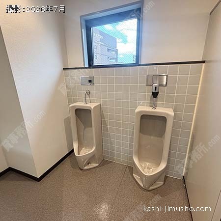 男性トイレ