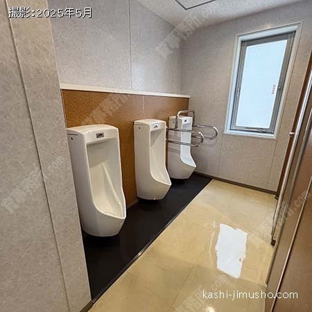 男性トイレ