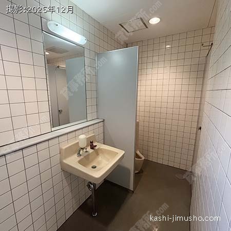 男性トイレ(3階)