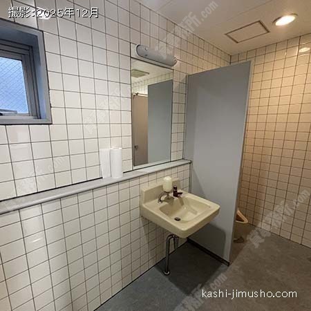 男性トイレ(2階) 男性トイレ(2階)