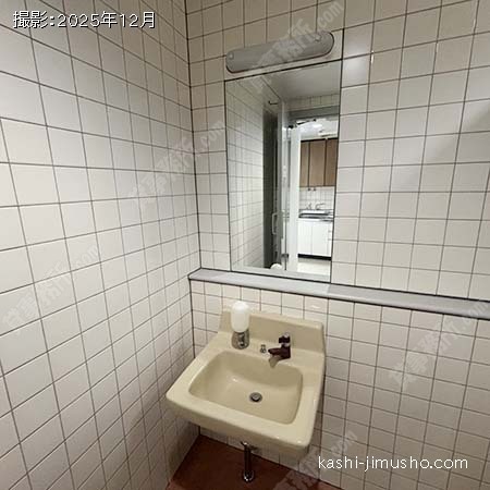 女性トイレ(2階) 女性トイレ(2階)