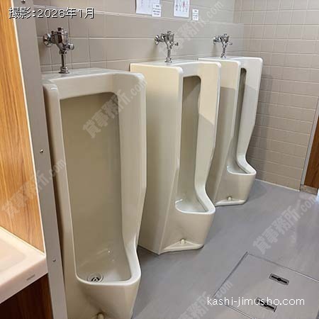 男性トイレ