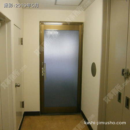 貸室入口(6階A号室)