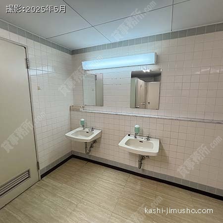 男性トイレ 男性トイレ