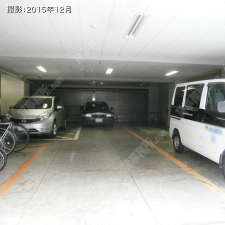 1階の平置き駐車場