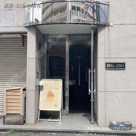 ビル入口
