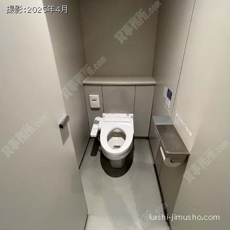 男性トイレ
