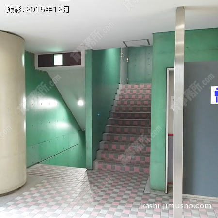 共用階段