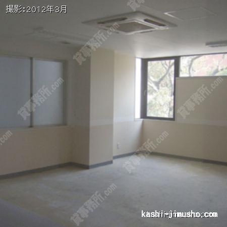 貸室内