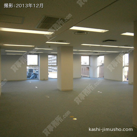 貸室内