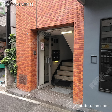 ビル入口