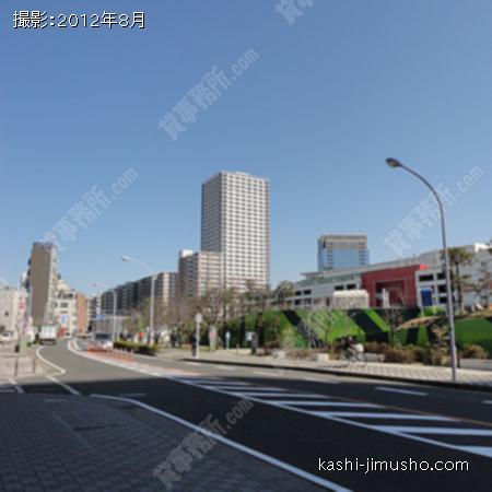 ビル前より 