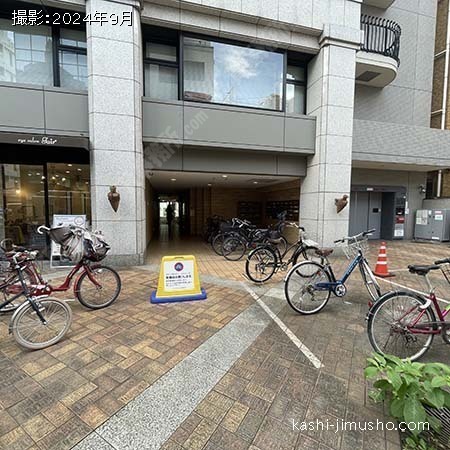 ビル前面
