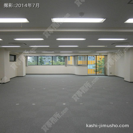貸室内