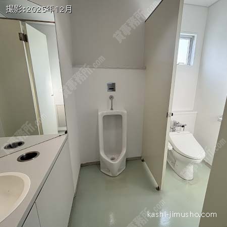 男性トイレ